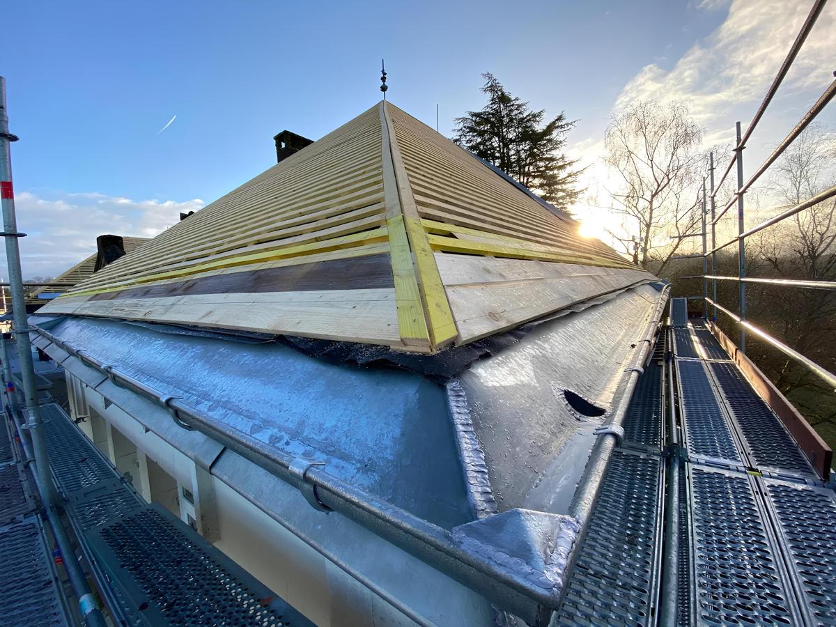 MÉTIERS DU TOIT LASVERGNAS